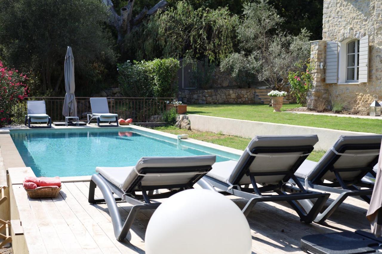 L'Elegante Bastide En Pierre Avec Vue Sur Le Vieux Village De Mougins Exteriör bild