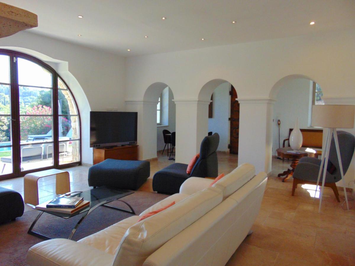 L'Elegante Bastide En Pierre Avec Vue Sur Le Vieux Village De Mougins Exteriör bild