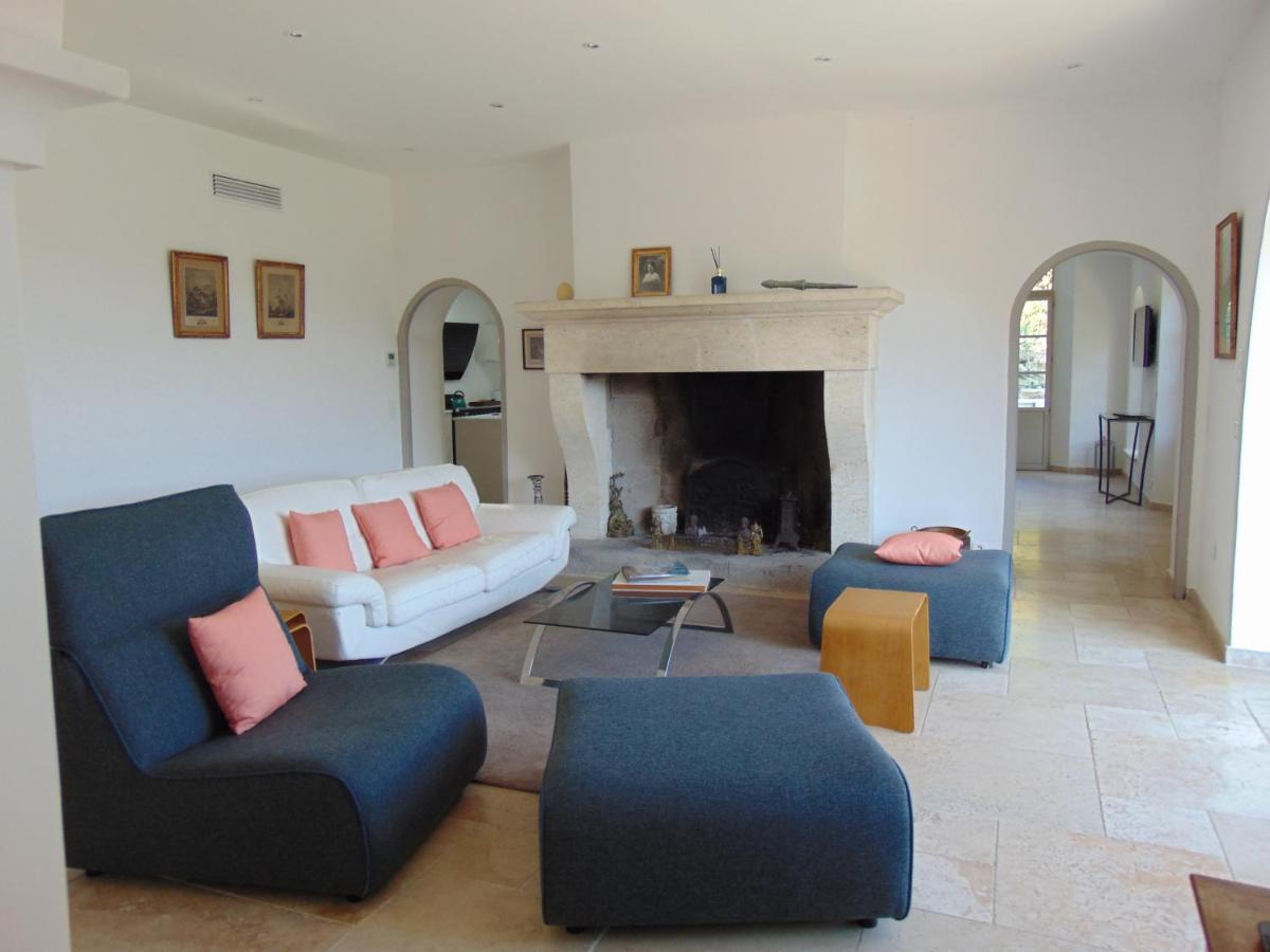 L'Elegante Bastide En Pierre Avec Vue Sur Le Vieux Village De Mougins Exteriör bild